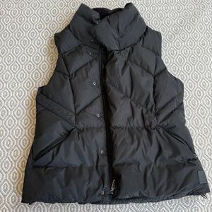 Under Armour Down Vest - Black, size Large